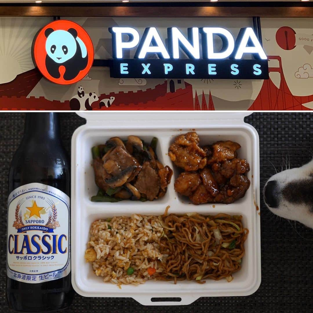 くろさんのインスタグラム写真 - (くろInstagram)「PANDA EXPRESS🐼茶色は旨い😋 #PANDAEXPRESS #pandaexpressjapan  #PANDAEXPRESS🐼 #パンダエクスプレス #パンダエクスプレス🐼 #チャオメン #フライドライス #オレンジチキン #シャンハイステーキ #茶色は美味い #茶色は旨い #茶色はうまい #サッポロクラシック #昼からビール #瓶ビール #大瓶 #豆も気になるぅ」2月8日 11時41分 - m6bmw