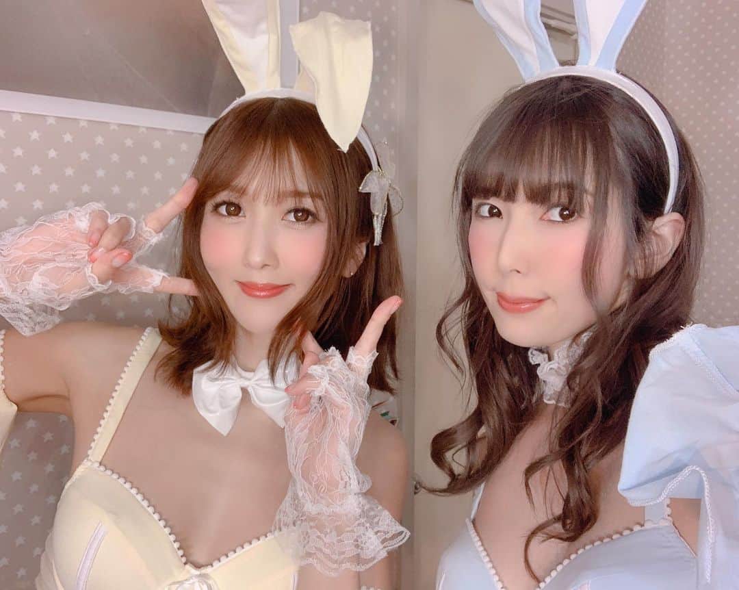 波多野結衣さんのインスタグラム写真 - (波多野結衣Instagram)「ひびはたクラウドファンディング写真集撮影★ . . #ひびはた #クラウドファンディング #写真集 #おそろコーデ #ひびやん #はたちゃん #大槻ひびき #波多野結衣」2月8日 11時35分 - hatachan524