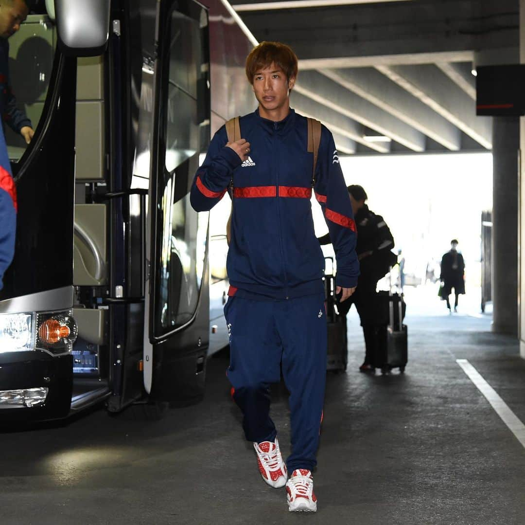 横浜F・マリノスさんのインスタグラム写真 - (横浜F・マリノスInstagram)「TEAM ARRIVAL ﻿ チームバスが到着😎﻿ ﻿ #fmarinos #Jリーグ #adidas」2月8日 12時16分 - yokohamaf.marinos