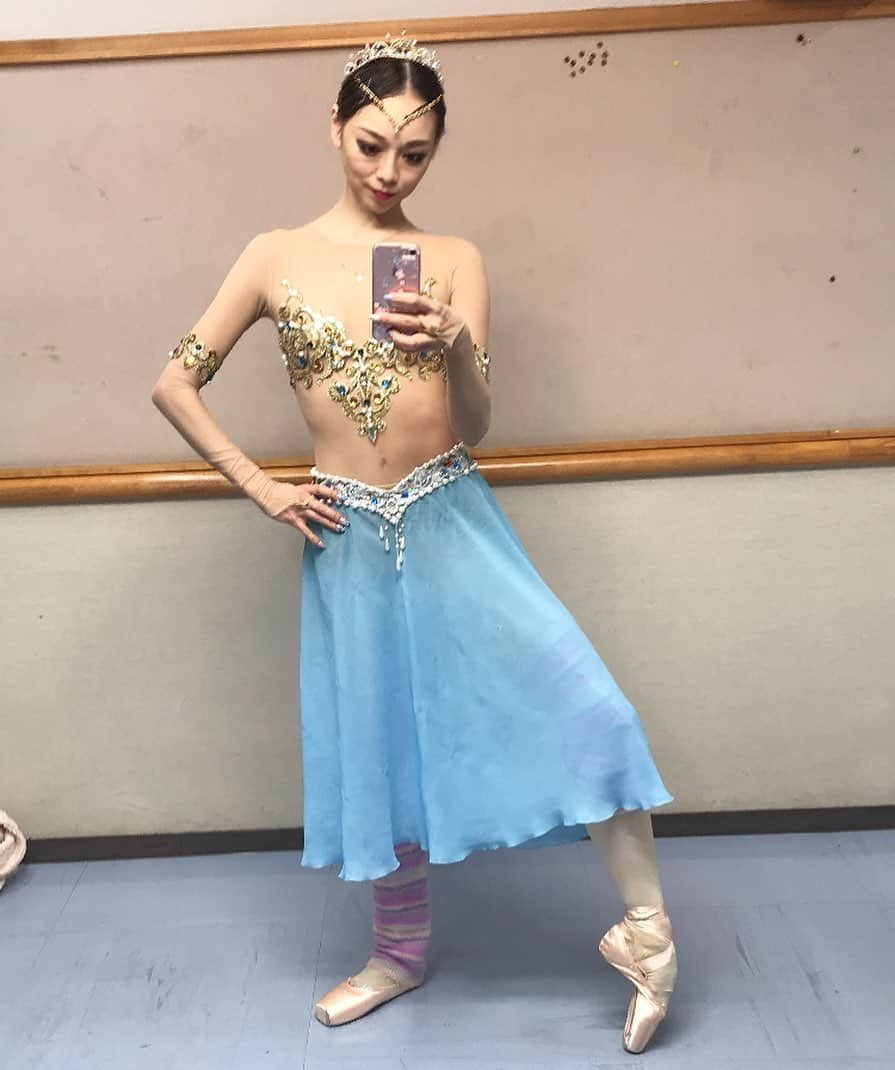 上野水香さんのインスタグラム写真 - (上野水香Instagram)「#海賊 ゲネプロ開始です。。。 #lecorsaire  General rehearsal is starting...」2月8日 12時38分 - mizukaueno