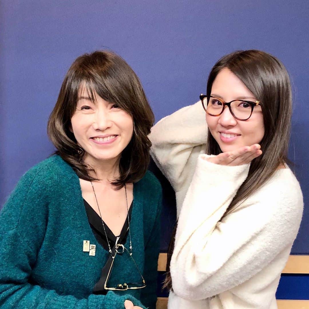 のインスタグラム：「FMAICHI「矢野きよ実の上出来ラジオ」 今週の上出来ゲストはかっこいい女子！かっこいい母ちゃん！阿部真央ちゃんをお迎えしますよー いつも全力で動きつづけている真央ちゃん… 逢うといつも母ちゃんの気持ちになってしまう…パワーもらいます… たくさん語り合いましたー 爆笑あり感動あり、そして涙あり！（笑） さぁみなさんもぜひ参加してねー女子会だー  2月9日「矢野きよ実の上出来ラジオ」ぜひ聴いてねー#yanokiyomi #矢野きよ実 #矢野きよ実の上出来ラジオ #阿部真央」