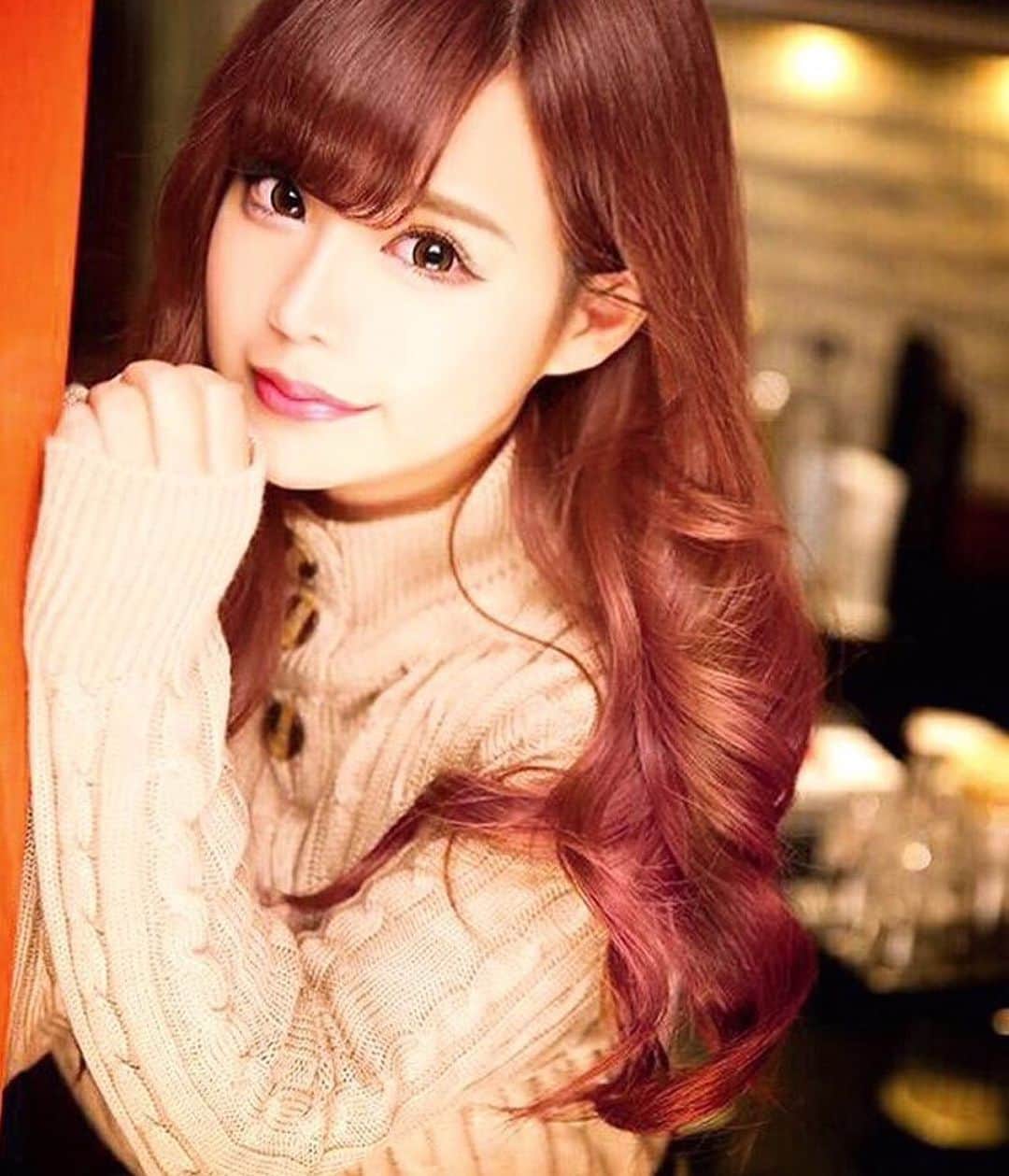 神出鬼没の【キャバ図鑑】のグルメインスタ