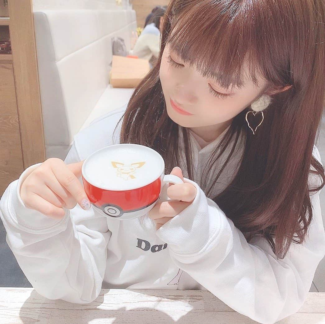 武藤小麟さんのインスタグラム写真 - (武藤小麟Instagram)「. ☕🥰💭 . ぽけもんかふぇ☁️ 2回目だったけどやっぱり最高な空間でした🤤💛 . #まったり  #ポケモンカフェ #ポケモン #pokemoncafe #可愛い  #pokemon #cafe #カフェ #ラテアート #ピチュー #パーカー #darlingbaby」2月8日 23時57分 - muto_orin