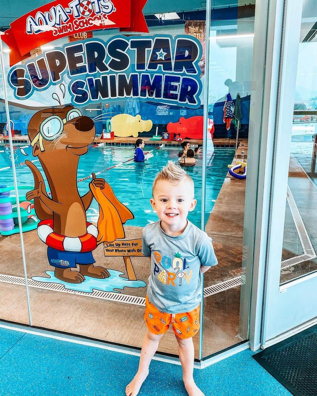 ライアン・ルアのインスタグラム：「🔊🔊Probably in the sky, flying with the fishes, or maybe in the ocean, swimming with the pigeons 🐳🐬🐟🐠🐡🐋🦈 Ro is getting ready for vacations this year! #swimlessons #mohawk #learning #almost3 #Rowan #crockerpark」