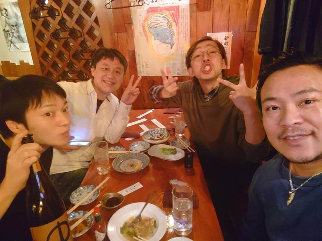 岡部さんのインスタグラム写真 - (岡部Instagram)「. お兄さまお姉さまに連日一杯飲みに連れていただき、めちゃくちゃ楽しい今日この頃です。  明後日10日まで、新宿ルミネtheよしもとにて新喜劇の方に出演させていただいております。  是非ともー！  #よしもと新喜劇  #辻本班 #ルミネtheよしもと #芦澤和哉 #国崎恵美 #高井俊彦 #五十嵐サキ #赤松新 #永田良輔 #中澤本鮪 #ニュー岡部 #かたつむり」2月8日 16時13分 - okabeccinyo