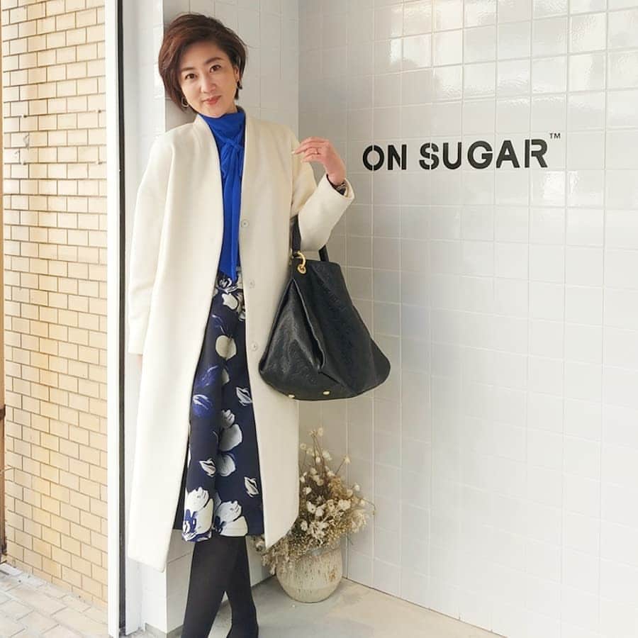 池尻和佳子さんのインスタグラム写真 - (池尻和佳子Instagram)「甘いものは、別バラ🌹  並んでも食べたい。  皆様、良い週末を～🤗✨✨ #onsugar #sweet #sweets  #薬院 #ドーナツ #マドレーヌ」2月8日 16時20分 - wakako_ikejiri_rkb