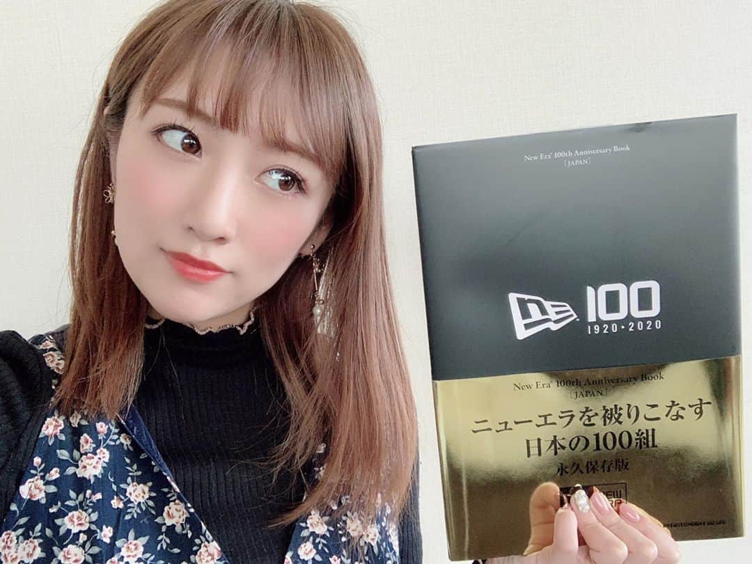 高橋みなみさんのインスタグラム写真 - (高橋みなみInstagram)「1月30日に発売された「New Era(r) 100th Anniversary Book 」 「ニューエラが似合う日本の100組」として載せて頂きました😊✨ 嬉しいー♡  2015年に撮影した写真が載ってます！懐かしい！めちゃくちゃ若い！笑  ぜひご覧ください🥺  #newera  #neweracap  #newera100」2月8日 16時29分 - taka37_chan