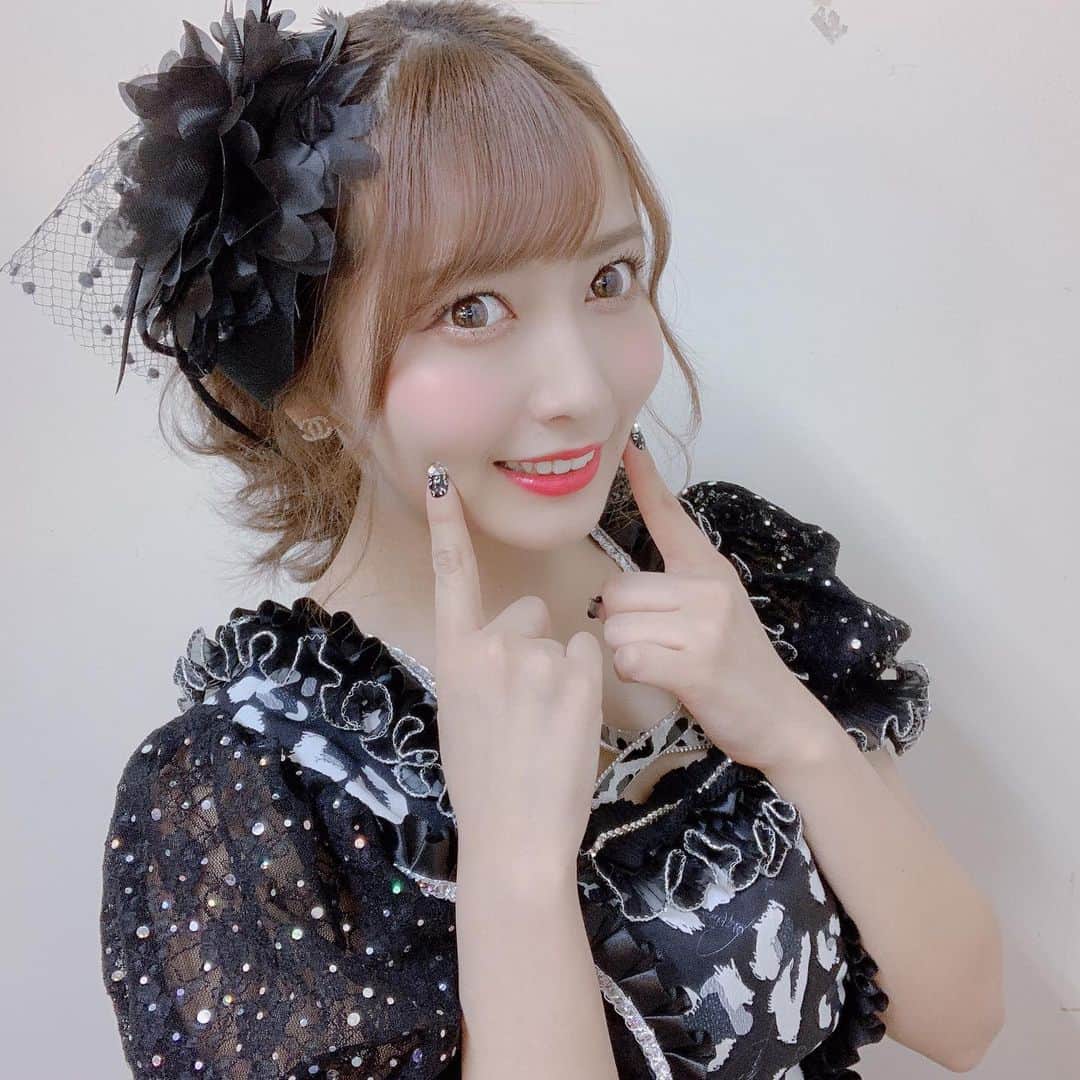太田里織菜のインスタグラム：「. . 衣装とネイルぴったりで最高\( *´•ω•`*)/♡ . . #らぶどる」