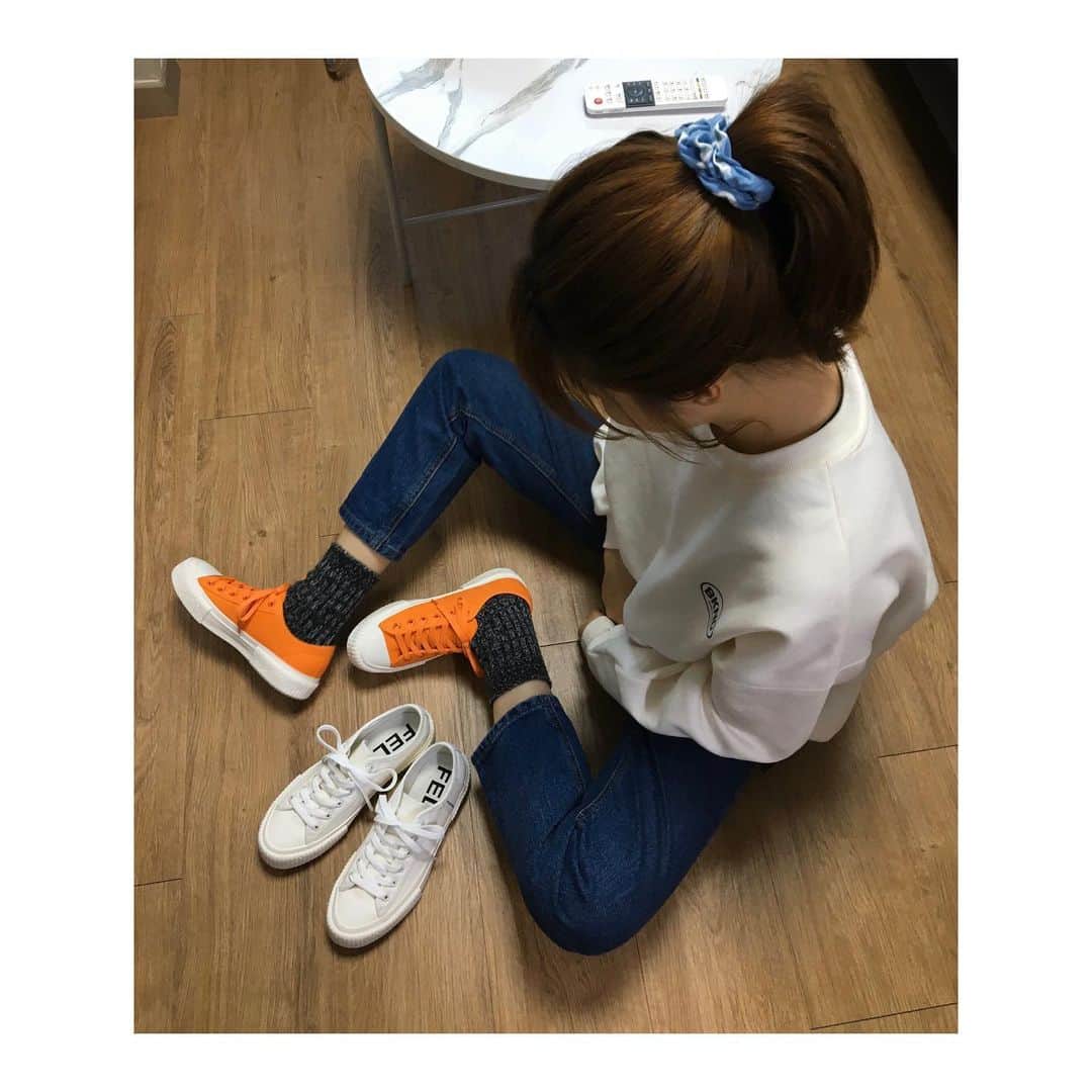 ナム・ジヒョンさんのインスタグラム写真 - (ナム・ジヒョンInstagram)「새로운 신발이 생겼다!🏃🏻‍♀️🏃🏻‍♀️ #펠라스1932 #펠라스스튜디오 @fellas1932 @nam_sunghyun35 잘 신을게!🥰」2月8日 17時13分 - hyuniiiiiii_95917