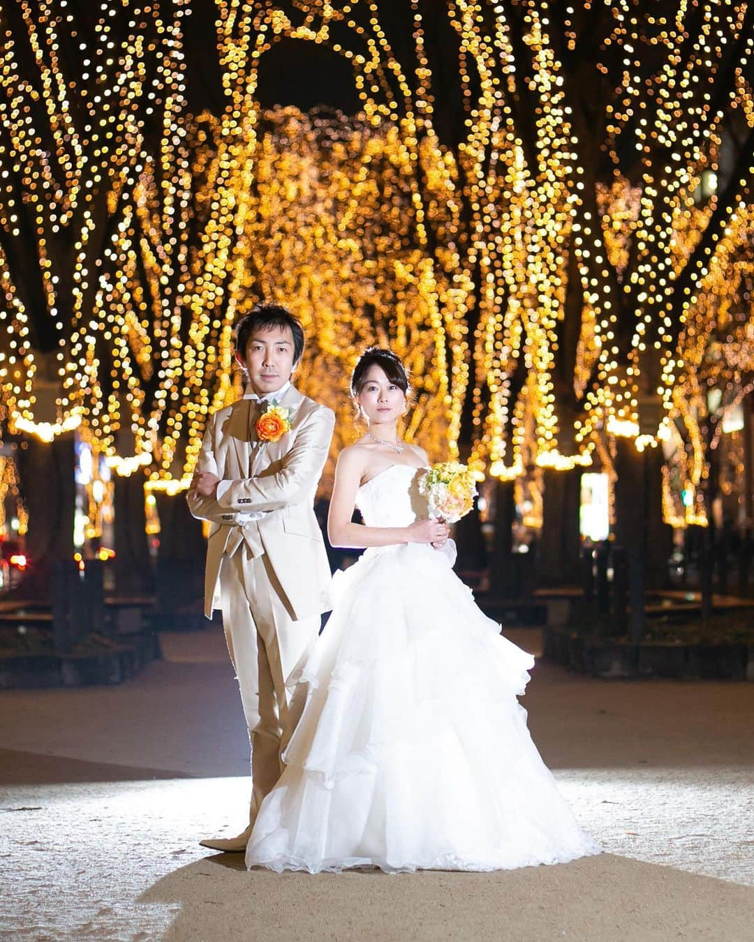 【公式】小さな結婚式さんのインスタグラム写真 - (【公式】小さな結婚式Instagram)「@petit.wedding をフォローしてね♩ #小さな結婚式 をつけてのお写真投稿も大歓迎です♡ こちらの公式IGでリグラムさせていただきます＊ . 輝くイルミネーションが まるでおふたりを 祝福しているかのようです*  幻想的な雰囲気の中、 おふたりが思い描く 理想の結婚式を叶えるために 私たちがサポートいたします◎ . . >>#小さな結婚式仙台店 . ——————— #小さな結婚式 #petitwedding #前撮り #結婚式 #プレ花嫁 #卒花 #アットホーム #少人数 #家族婚 #少人数結婚式 #ウェディング #ウェディングドレス #wedding #bridal #weddingdress #花嫁 #結婚式準備 #式場探し #日本中のプレ花嫁さまと繋がりたい #結婚式の思い出に浸る会 #結婚準備 #東北花嫁 #宮城花嫁 #仙台花嫁 #ナイトフォト #イルミネーションフォト #イルミネーション #ウェディングフォト」2月8日 18時06分 - petit.wedding