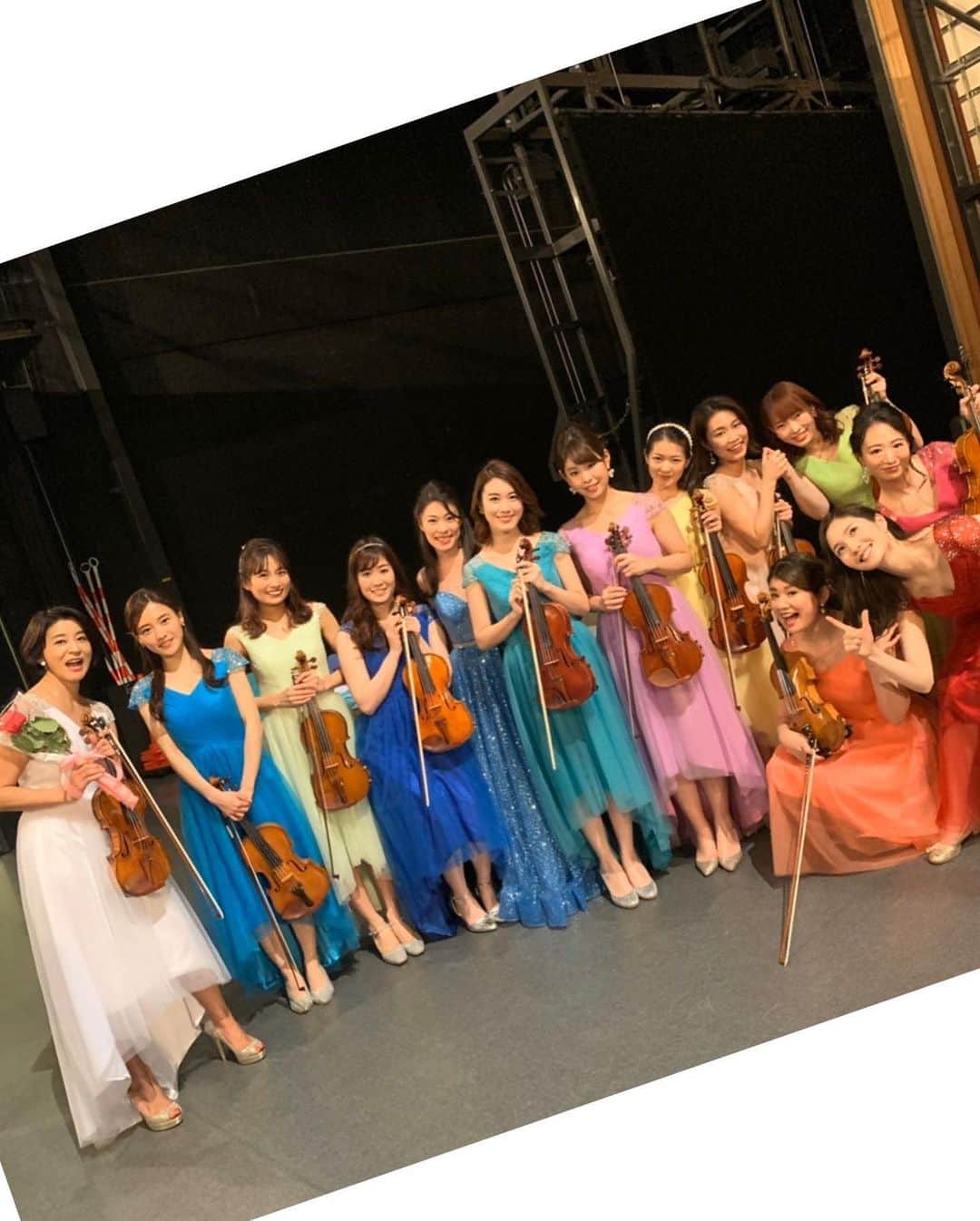 高嶋ちさ子さんのインスタグラム写真 - (高嶋ちさ子Instagram)「都城ホールにて。今日も大入袋ありがとうございました😊今年だけでこんなに沢山頂いてます。 帰り際にはなみちゃんに写真撮ってもらった。 お気に入りのSNOOPYのフーディーです。」2月8日 18時12分 - chisakotakashima