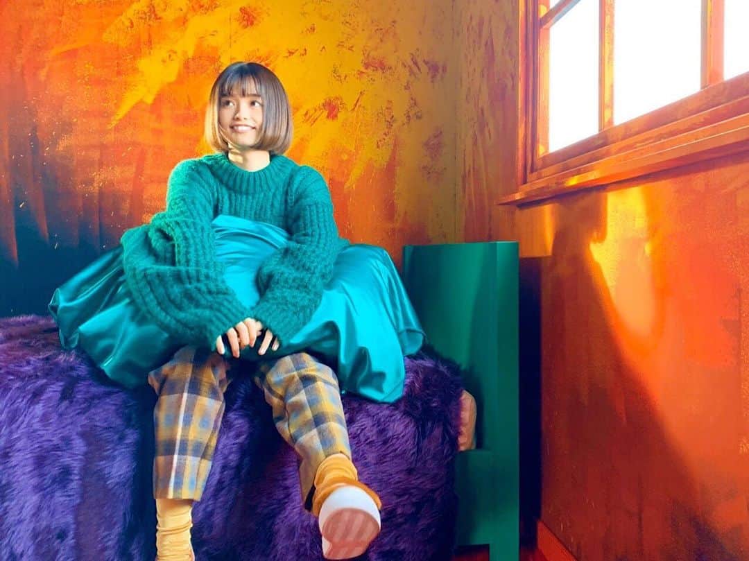 のインスタグラム：「急に世界に色がついたの ほんとだよ  何をしていても君を想ってしまう」
