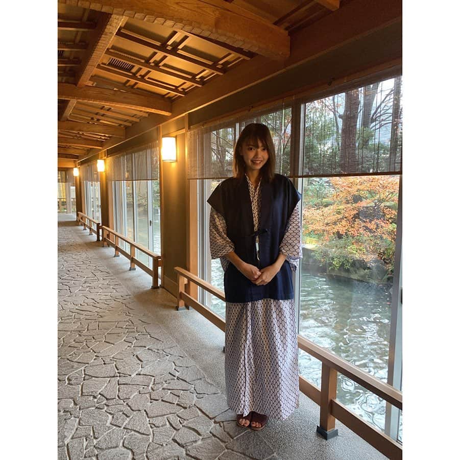 加藤里奈（カトリーナ）さんのインスタグラム写真 - (加藤里奈（カトリーナ）Instagram)「💛💛💛 館内をお散歩すると 中庭には大きな池が🐟 モネの池くらい綺麗だった！！ 散歩なんて普段しないから めちゃくちゃ穏やかな時間でした😌💕 * そしたら、黄色の鯉を発見🤩✨ いいことありそう😙💡 * * #岐阜 #岐阜県 #gifu #温泉好きな人と繋がりたい #下呂温泉 #温泉 #onsen #下呂 #温泉旅行 #旅行 #旅 #travel #trip #モネの池 #タビジョ #タビジョと繋がりたい #旅行好きな人と繋がりたい #旅行好き女子 #旅行好き #日本三名泉 #温泉♨️ #温泉部 #温泉大好き #gero #温泉巡り #温泉女子 #温泉旅 #旅館 #水明館」2月8日 18時37分 - rinakatoktriiina