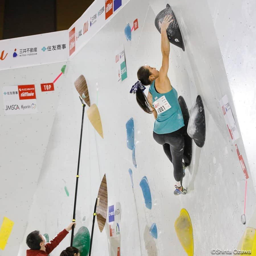 野口啓代のインスタグラム：「Finished Qualification! I'm so disappointed I couldn't send all probrems today. And, I couldn’t enjoy my climbing myself...😔💔* * I'll switch my mind to enjoy tomorrow!😈🔥* * * 予選終了！ 楽しみにしていたBJCなのに、なぜか全然楽しめなくて、全完登出来なくてすごーく残念…🙎🏻‍♀️💔明日は気持ちを切り替えて、思いっきり楽しみたい‼️ ———————————— photo by @shintaozawa  @au_official #大和証券 @thenorthfacejp @orientalbaio #三井不動産 @cowsoapcp #zeta  @c3fit @lasportivajp @petzl_official  @newhale_japan」