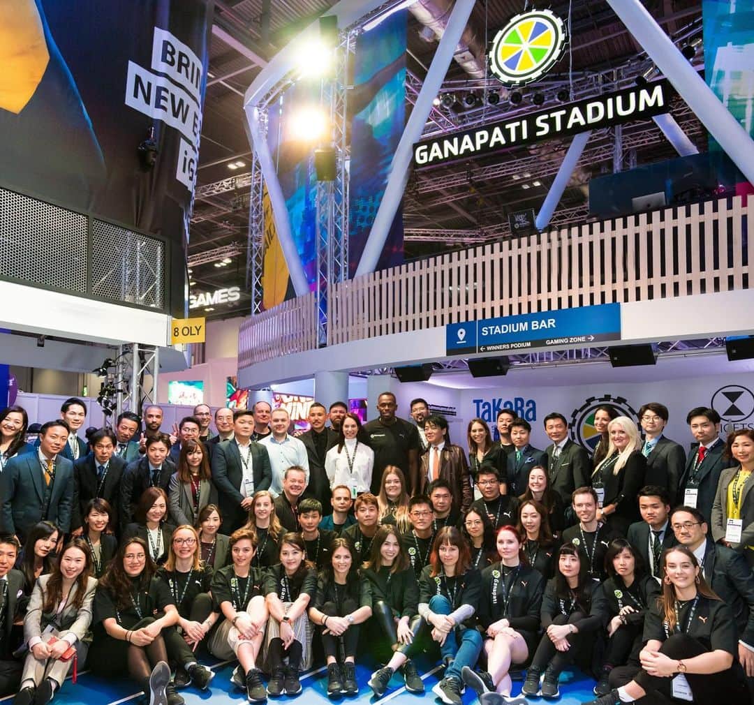 藤井アルダのインスタグラム：「ICE 2020 @ice.london 🤩 Ganapati x Usain Bolt  So happy to be part of another event with incredible team and clients❤️ Our real NEW YEAR is always after ICE.  industry is really for another year now!!!! 2020 here we go🙌🙌🙌🙌 Thank you all❤️❤️❤️ #igaming #intothefuture #usainbolt #ice2020 #ganapatiplc #slots #london #team @usainbolt @ganapatiplc」