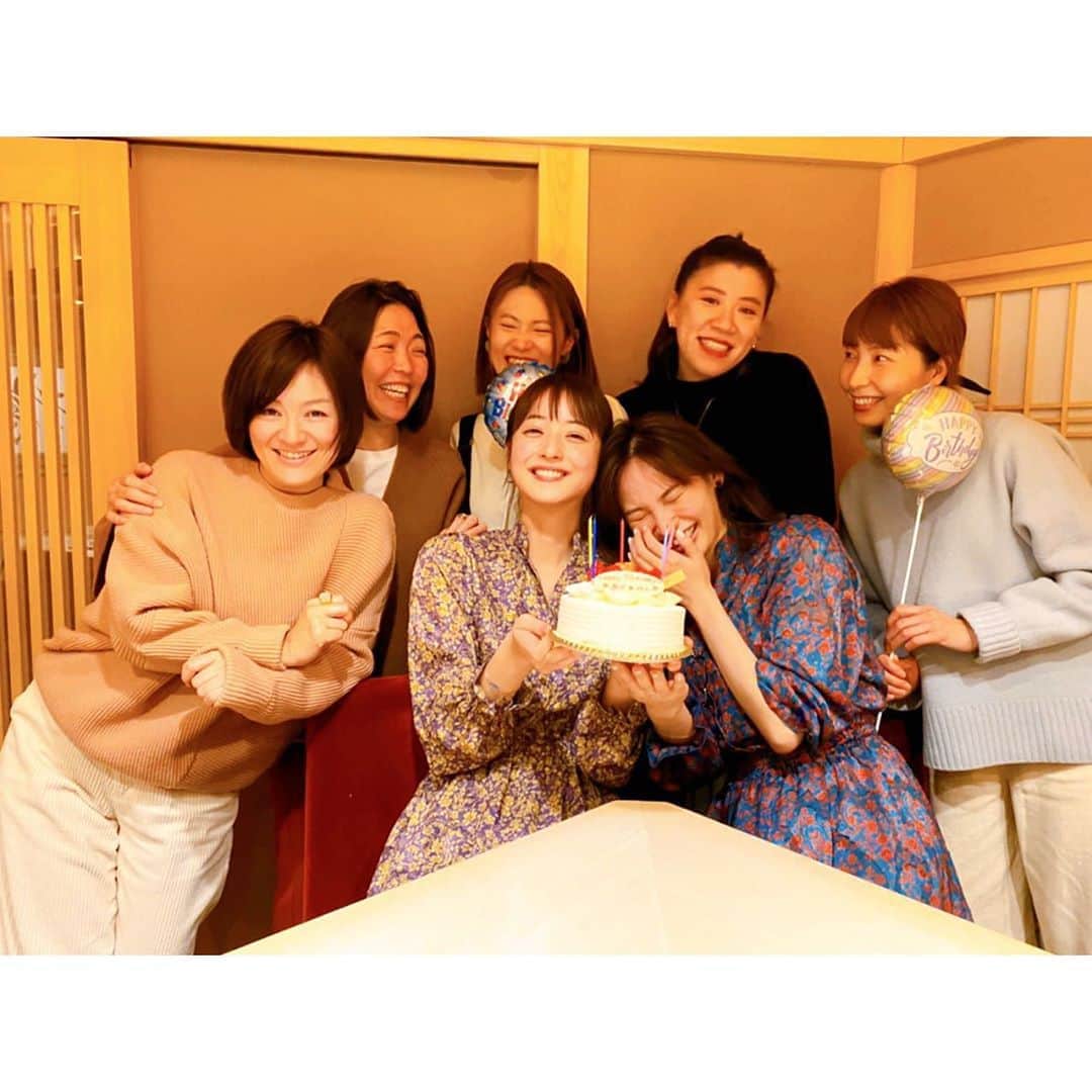 佐々木希さんのインスタグラム写真 - (佐々木希Instagram)「#いつもの人々  お腹が痛くなるくらい笑えるって幸せだ！ ありがとう！」2月8日 18時57分 - nozomisasaki_official