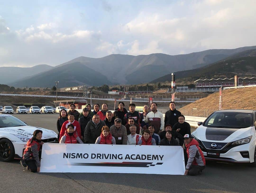 柳田真孝さんのインスタグラム写真 - (柳田真孝Instagram)「. Nismo Driving Academy . フェアレディZ 、NOTE & LEAFの車種別のアカデミー . どちらも内容の濃いレッスン . 参加者の皆さん、お疲れ様でした！ . #nismodrivingacademy #nissan #fairladyz #notenismo #leafnismo」2月8日 19時19分 - masatakayanagida