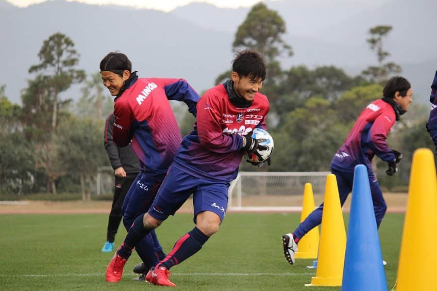 喜山康平さんのインスタグラム写真 - (喜山康平Instagram)「. . . #preseason⚽️🏋🏻‍♂️ #football #ラスト1日頑張りましょう #宮崎合宿 #ご飯がとにかく美味しい  #ジンジャーラテの安定感  #soccer😊」2月8日 19時45分 - koheikiyama_