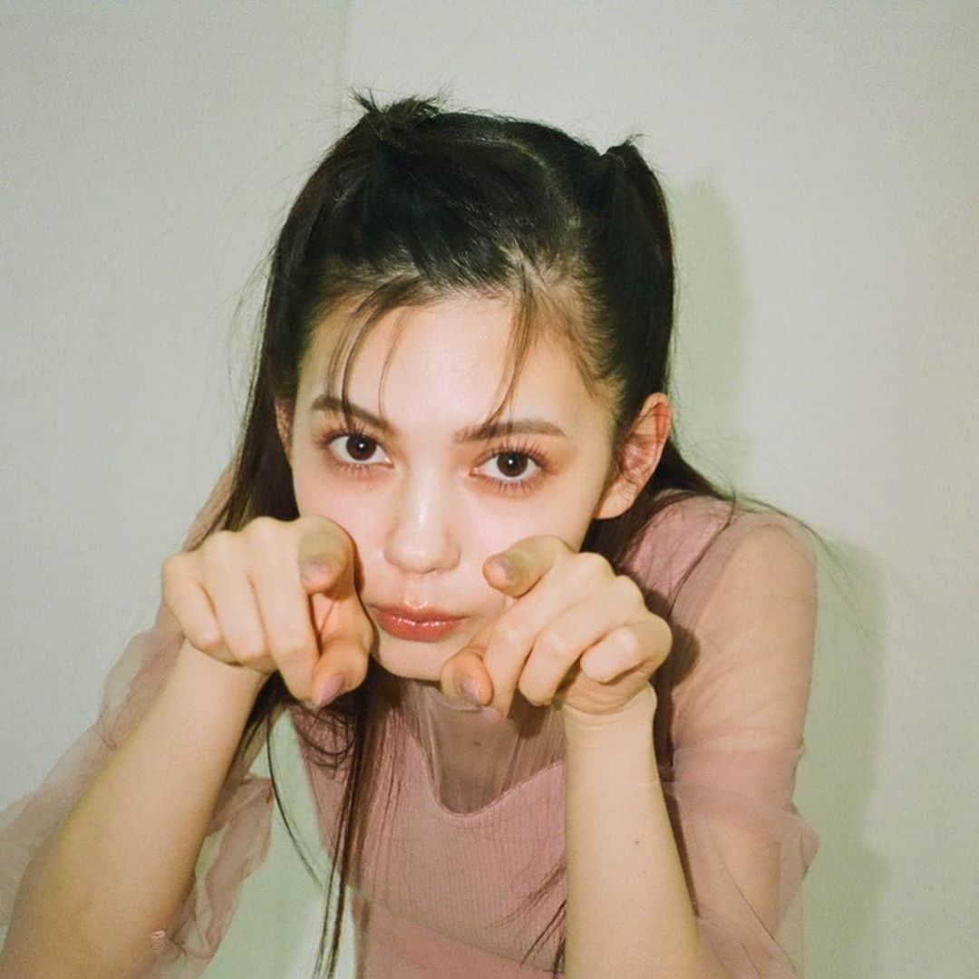 のインスタグラム：「I Gotcha 👹  @vivi_mag_official  #まつこ展 hair & makeup @sayoko_yoshizaki  Styling @ainomasaki」