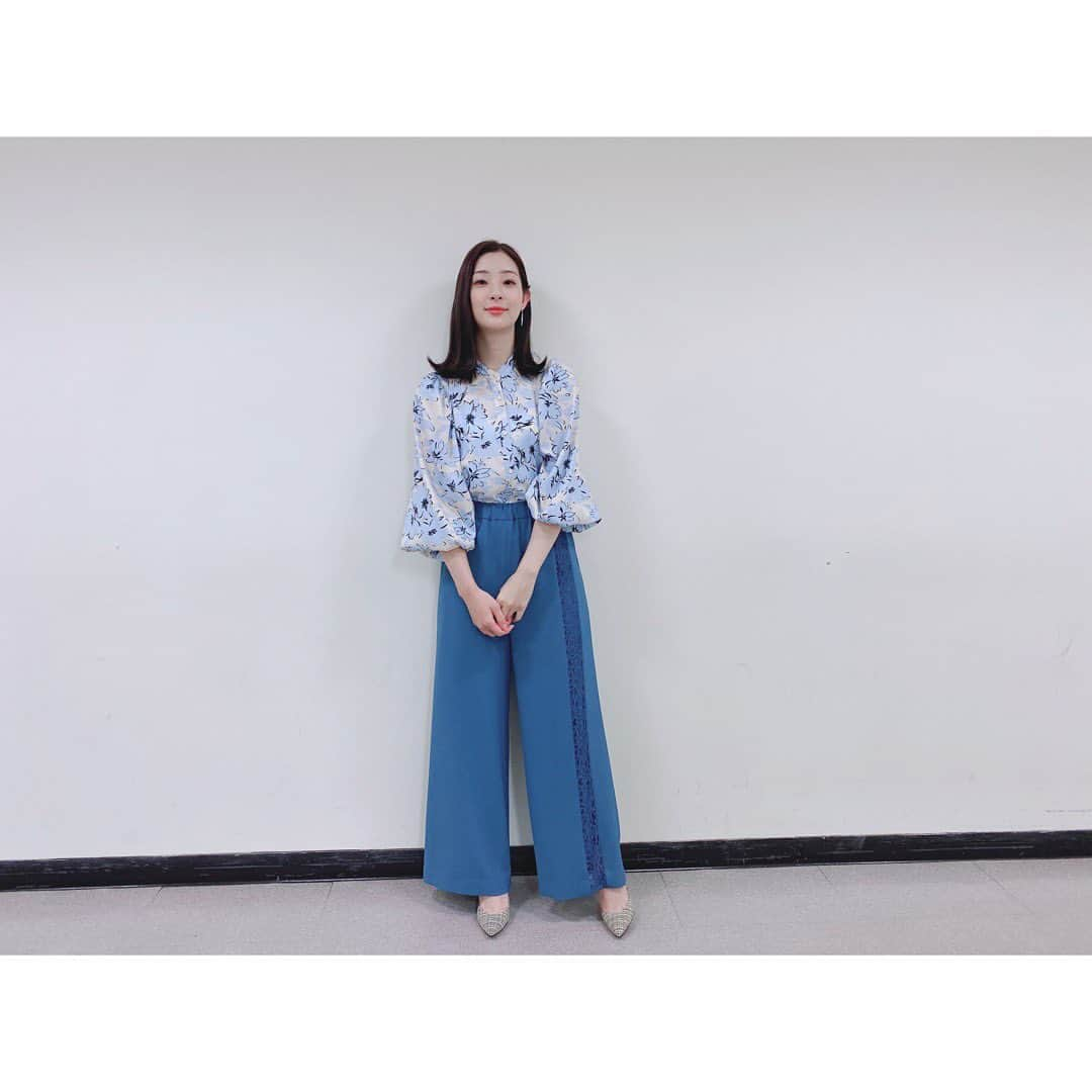 足立梨花さんのインスタグラム写真 - (足立梨花Instagram)「土曜スタジオパーク👗﻿ ﻿ トップス﻿ パンツ﻿ #GRACECONTINENTAL﻿ ﻿ イヤリング﻿ @grosseglace」2月8日 20時25分 - adacchee