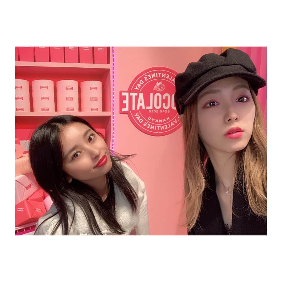 森田彩花さんのインスタグラム写真 - (森田彩花Instagram)「🍫😝💕 ． この前行ってきたっっ🍫❤️🍨 誰かにプレゼントや自分のご褒美にぜひ🥰🎁 ． #valentine #chocolate #chocolateexpo2020 #阪急うめだ本店 #バレンタインチョコレート博覧会2020 #cacaosanpaka #コメよろ #いいねよろ #久々更新」2月8日 20時33分 - ayaka_morita0529