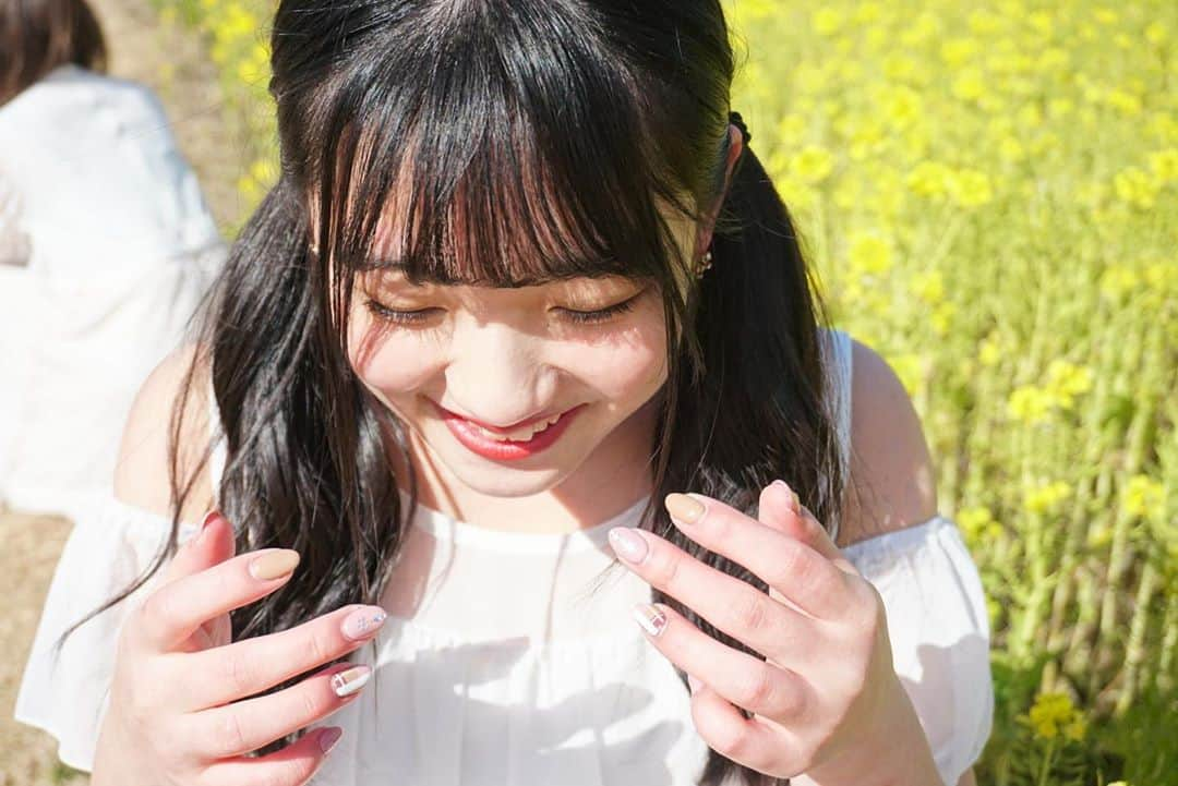 篠原ののかさんのインスタグラム写真 - (篠原ののかInstagram)「菜の花とののか どっちが可愛い？🥺 もちろん？  #菜の花って言わないでね #悲しい  #カメ藤  #あれ #谷カメ #だっけ #なんだっけ #真剣に打ってたら #最寄り逃しかけた」2月8日 21時02分 - nonoka_211