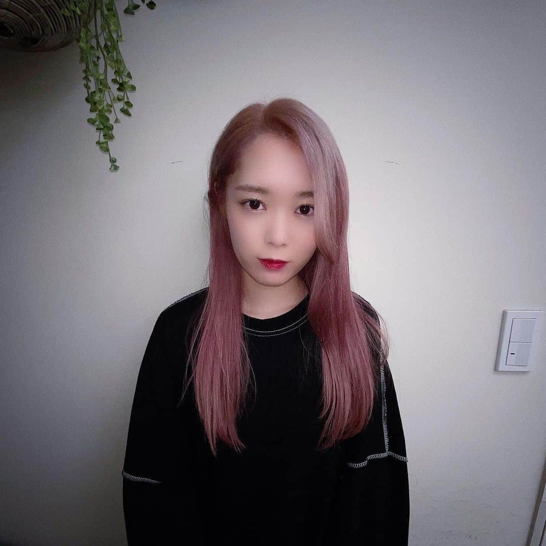 uyuさんのインスタグラム写真 - (uyuInstagram)「NewHairColor  ピンクにしました。🌸 今回も可愛い色にしてくれてありがとう！」2月8日 21時00分 - uyu18_