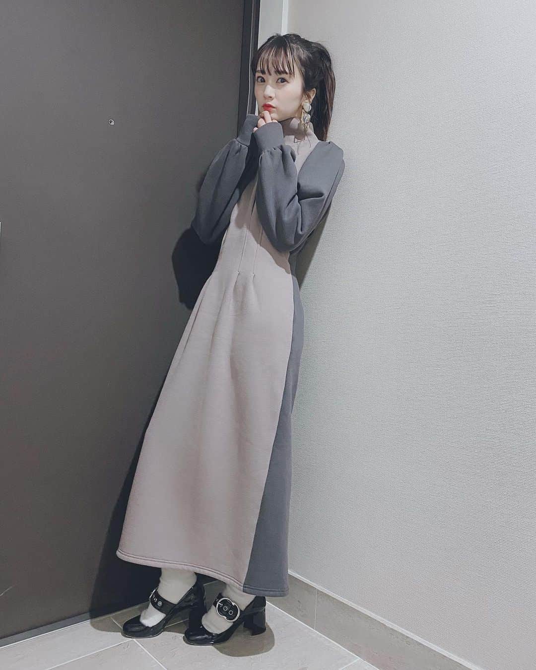 浜田翔子さんのインスタグラム写真 - (浜田翔子Instagram)「@kou0929 に借りた 初めての @herlipto  さんの新作のワンピース もうsoldoutしてたみたい。 156cm低身長だとこんな感じ。 暖かくて着心地よかった🥳💗 #herlipto」2月8日 21時04分 - shoko_hamada