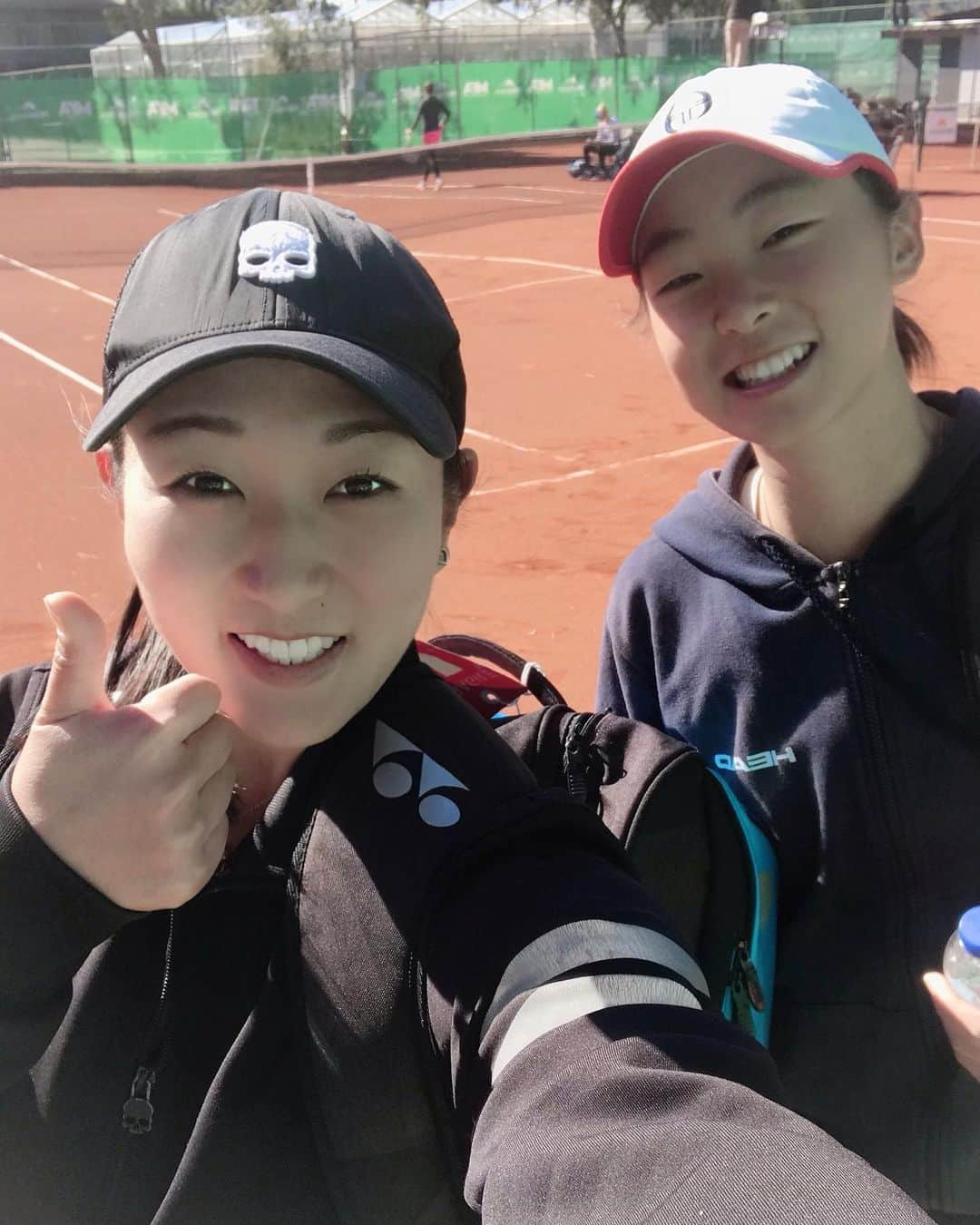 奥野彩加さんのインスタグラム写真 - (奥野彩加Instagram)「Into Finals of doubles🎾☀️💨🤓 ダブルス決勝戦進出❗️ 今日は2試合だから、、これから少し休憩したら決勝戦🔥 楽しもう！ #応援宜しくお願いします 📣🤲 #頑張るぞ〜 • • #テニス  #ライフ  #トレーニング #ツアー #アスリート #筋トレ #筋トレ女子 #スポーツ #tennis #finals #happy #sports #life #gym #training #fitness #fit #athlete #selfie #smile #friends #girls #tennisplayer  #테니스 #스포츠 #love #positive #letsgo」2月8日 21時08分 - ayakaokuno