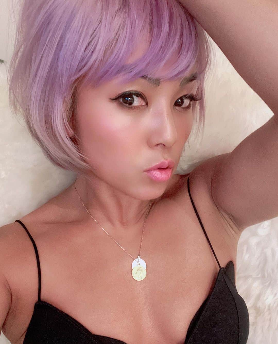 Nazukiのインスタグラム：「久々にHIFUしました👏🏻👏🏻👏🏻 今回は表参道にあるサロン💜 @eyecandyhifu ✨✨ ほんと手軽に格安でてきるサロン👍 目元ハイフもあって、速攻性、持続性もあってほんといいよ👌 痛くないし、時短😭👍 2枚目のBefore After見てください👍 引き締まるし、コラーゲンもたっぶりだから、2.３日後に更に顔変わる✨✌️✨✌️ 初回は4400円なので是非💜  #hifufacial #hifu #beauty #beauty #facelifting #ハイフ #小顔　#美容女子 #ママライフ　 #美容　#eyecandyhifu #eyecandy #ウルトラvハイフ　#ハイフ　#小顔　#リフトアップ #美容」