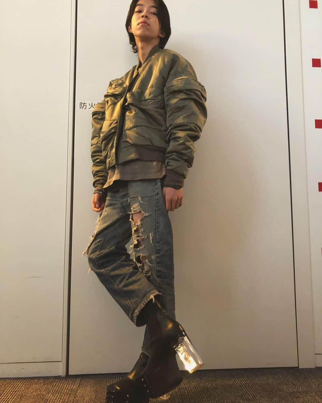 YOSHI（よし）さんのインスタグラム写真 - (YOSHI（よし）Instagram)「ゆっくり家で自分がでてる番組みれた😎 一人だけファッションおかしかったw  あと、最後にRIDING ON TIMEの宣伝嬉しかった😂」2月8日 21時14分 - yoshi.226