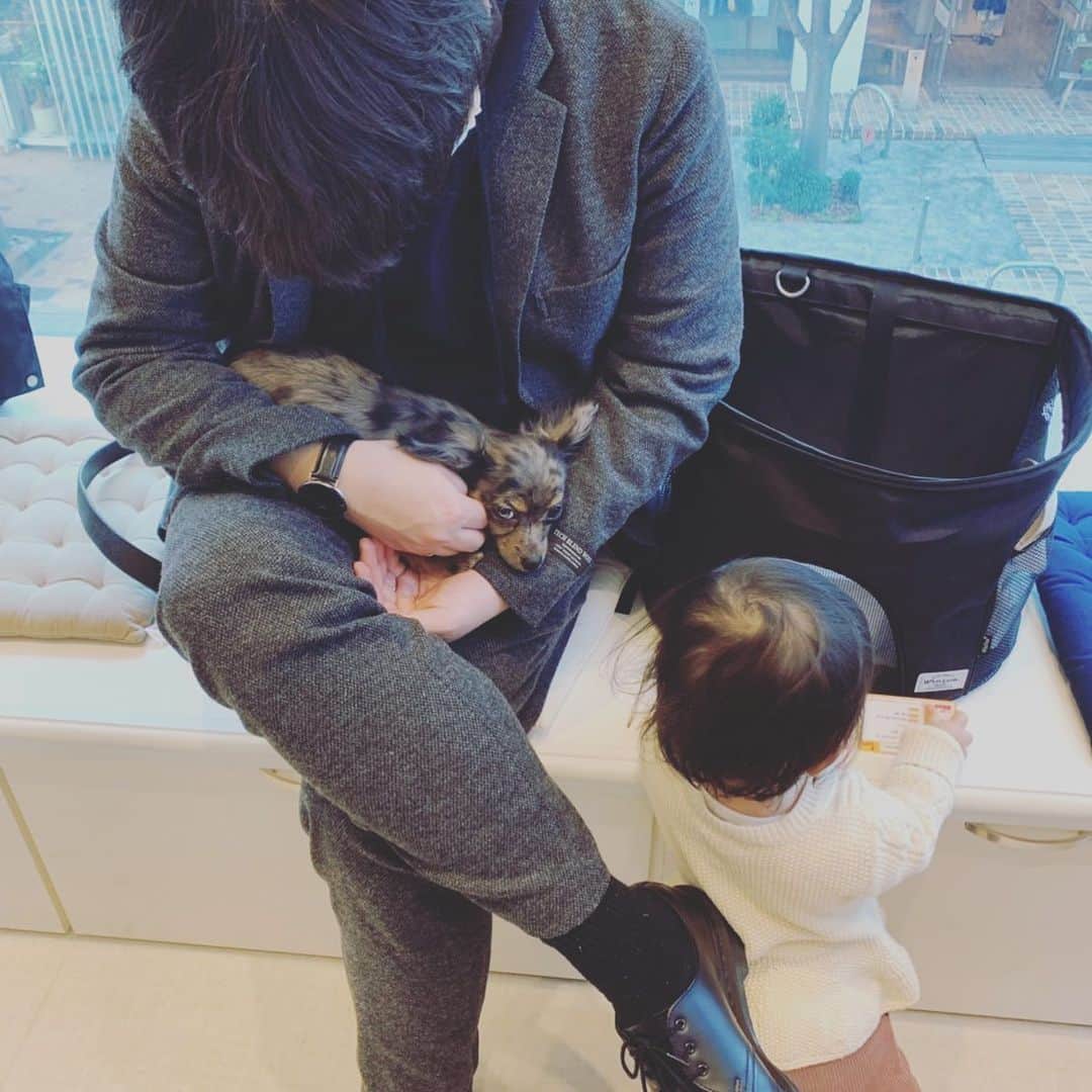 山崎晃平のインスタグラム：「娘がいると言うと未だにびっくりされる😂😂😂」