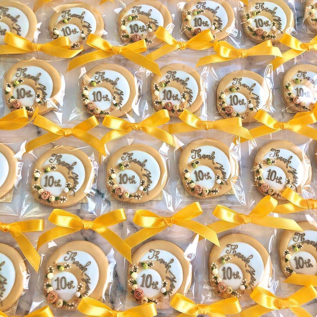 melodyさんのインスタグラム写真 - (melodyInstagram)「✨🌼✨﻿ ﻿ 企業様ノベルティを150個お作りさせていただきました。﻿ ﻿ ありがとうございました✨﻿ ﻿ ＊＊＊﻿ ﻿ #天然色素#アイシングクッキー#クッキー#花#flower#ノベルティー#記念品#business#company#メッセージ#message﻿ #pic#photo#cookies#sugarcookies#decor#life#camera﻿ #japan#Instagram#instagramjapan#IgersJP#cupcakeproject﻿ #ファインダー越しの私の世界#スイーツ#sweets#instasweet#locari」2月8日 21時30分 - melody_wiiish