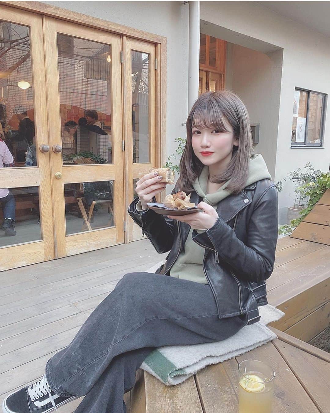 岡元優香のグルメインスタ