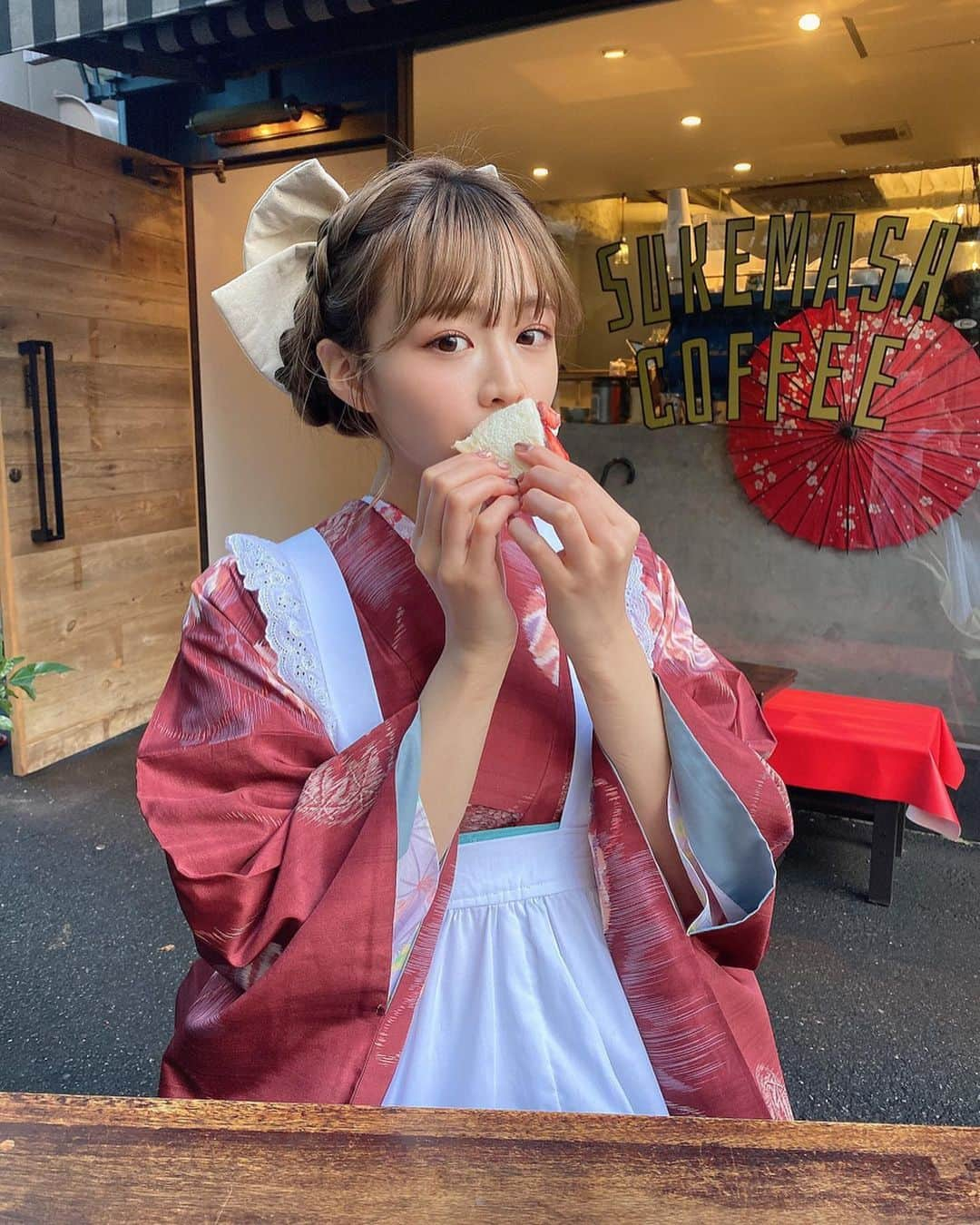 森下愛里沙(もりしたありさ) さんのインスタグラム写真 - (森下愛里沙(もりしたありさ) Instagram)「ㅤㅤㅤㅤㅤㅤㅤㅤㅤㅤㅤㅤㅤ ㅤㅤㅤㅤㅤㅤㅤㅤㅤㅤㅤㅤㅤ ㅤㅤㅤㅤㅤㅤㅤㅤㅤㅤㅤㅤㅤ 浅草で食べたこの苺のフルーツサンド🍓が 最高に美味しかった😋😋 ㅤㅤㅤㅤㅤㅤㅤㅤㅤㅤㅤㅤㅤ ㅤㅤㅤㅤㅤㅤㅤㅤㅤㅤㅤㅤㅤ ㅤㅤㅤㅤㅤㅤㅤㅤㅤㅤㅤㅤㅤ ㅤㅤㅤㅤㅤㅤㅤㅤㅤㅤㅤㅤㅤ 前回載せた時に後ろの髪型が見たいと 言う方がいたので3.4.5枚目に載せました☺︎ ㅤㅤㅤㅤㅤㅤㅤㅤㅤㅤㅤㅤㅤ ㅤㅤㅤㅤㅤㅤㅤㅤㅤㅤㅤㅤㅤ ㅤㅤㅤㅤㅤㅤㅤㅤㅤㅤㅤㅤㅤ ㅤㅤㅤㅤㅤㅤㅤㅤㅤㅤㅤㅤㅤ 参考になれば嬉しいです！ ㅤㅤㅤㅤㅤㅤㅤㅤㅤㅤㅤㅤㅤ ㅤㅤㅤㅤㅤㅤㅤㅤㅤㅤㅤㅤㅤ ㅤㅤㅤㅤㅤㅤㅤㅤㅤㅤㅤㅤㅤ ㅤㅤㅤㅤㅤㅤㅤㅤㅤㅤㅤㅤㅤ ㅤㅤㅤㅤㅤㅤㅤㅤㅤㅤㅤㅤㅤ #浅草 #浅草グルメ #浅草食べ歩き #浅草カフェ #浅草着物レンタル #着物レンタル #フルーツサンド #着物 #袴 #着物アレンジ #着物ヘア #着物ヘアアレンジ #like4likes #l4l #instalike #instagood」2月8日 21時51分 - mini.ari