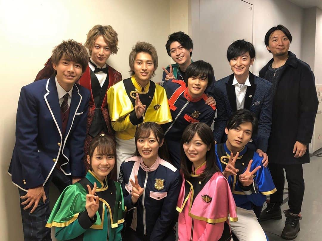 工藤美桜さんのインスタグラム写真 - (工藤美桜Instagram)「こっちにものせちゃう🥰 ルパパトの皆さんとご一緒できて嬉しかったな〜！！ 初日舞台挨拶ありがとうございました！ 『スーパー戦隊MOVIEパーティー』 よろしくお願いします💎 #スーパー戦隊movieパーティー ⠀ #リュパパト ⠀ #キラメイジャー ⠀ #エモいわぁ ⠀ #あ ⠀ #ついつい出てしまった ⠀」2月8日 23時12分 - mmio_kudo