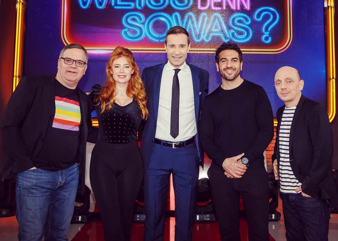 エリヤス・エンバレクのインスタグラム：「Heute Abend um 20.15h in der ARD gibts “Wer weiß denn sowas XXL” mit mir und @palinski zu sehen:) Einschalten, wird lustig!」
