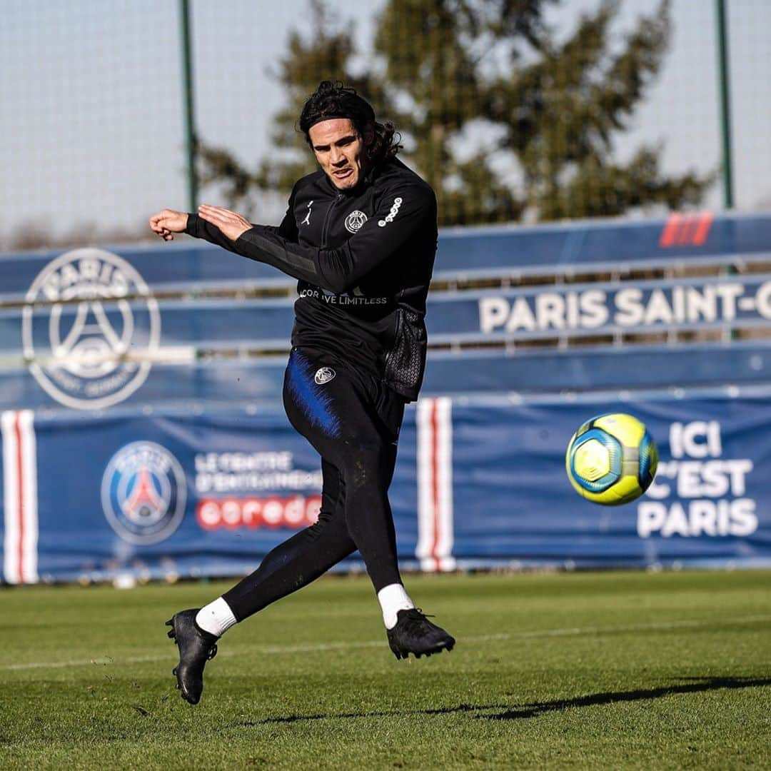 パリ・サンジェルマンFCさんのインスタグラム写真 - (パリ・サンジェルマンFCInstagram)「💥 . #ParisSaintGermain #PSG #Paris #Football #AllezParis #ICICESTPARIS #Cavani #Matador #EdinsonCavani #PSGOL」2月8日 23時27分 - psg