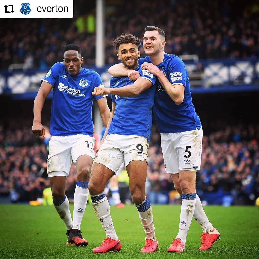 プレミアリーグさんのインスタグラム写真 - (プレミアリーグInstagram)「Does Yerry Mina ever stop dancing? 🕺  #repost | @everton  Everton on the 🆙 & 🆙 @domcalvertlewin 🔥」2月8日 23時37分 - premierleague