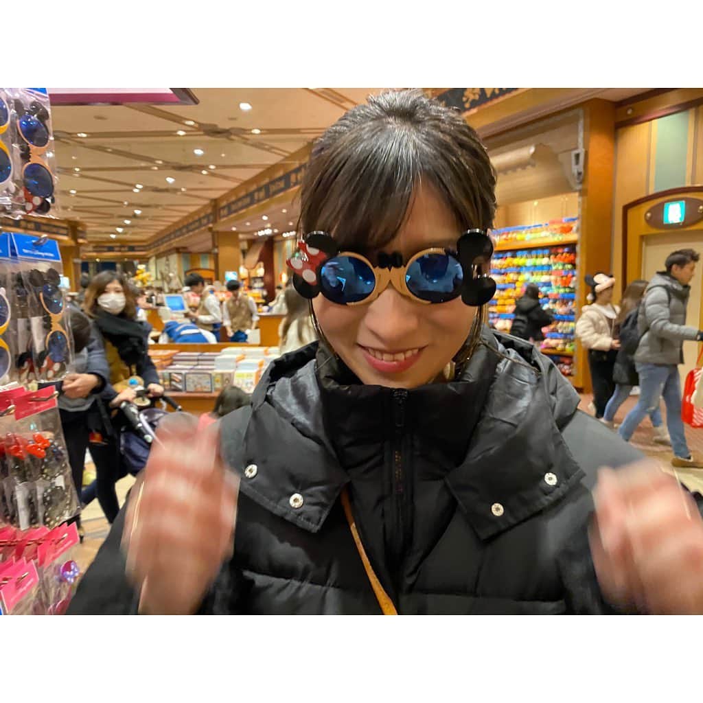 林唯衣さんのインスタグラム写真 - (林唯衣Instagram)「中野の今年の目標は「似合うサングラスと帽子を見つける」ことに決まったそうです、乞うご期待！イェア！　#これでも可愛く撮れた10枚です　#ハヤシ旅」2月9日 10時31分 - yui__hayashi