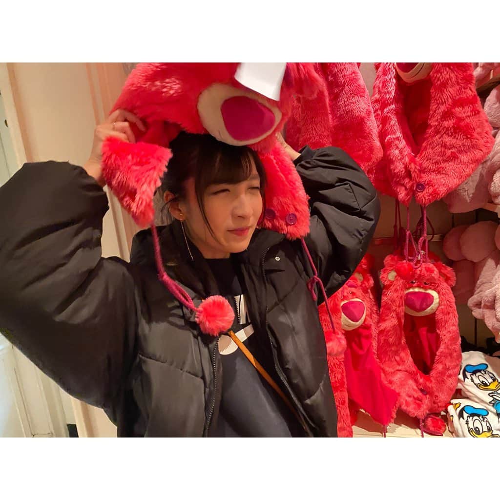 林唯衣さんのインスタグラム写真 - (林唯衣Instagram)「中野の今年の目標は「似合うサングラスと帽子を見つける」ことに決まったそうです、乞うご期待！イェア！　#これでも可愛く撮れた10枚です　#ハヤシ旅」2月9日 10時31分 - yui__hayashi