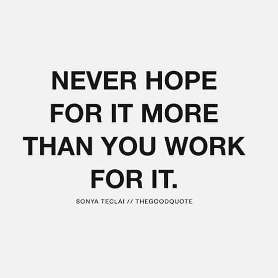 FITSPOのインスタグラム：「If you don’t go out and put in the work, you’ll just be stuck 💪🏼 [via:@thegoodquote]」