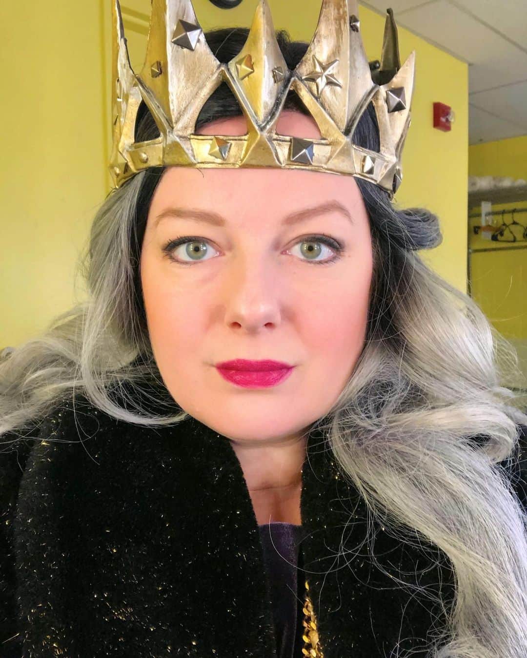 ズザンナ・シャコフスキーのインスタグラム：「It’s a King Lear Saturday night #brtkinglear @brtstage @bedlambedlambedlam」