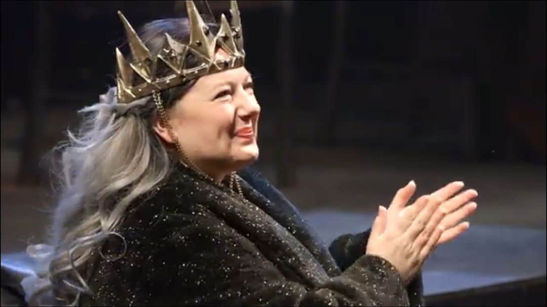ズザンナ・シャコフスキーのインスタグラム：「It’s a King Lear Saturday night #brtkinglear @brtstage @bedlambedlambedlam」
