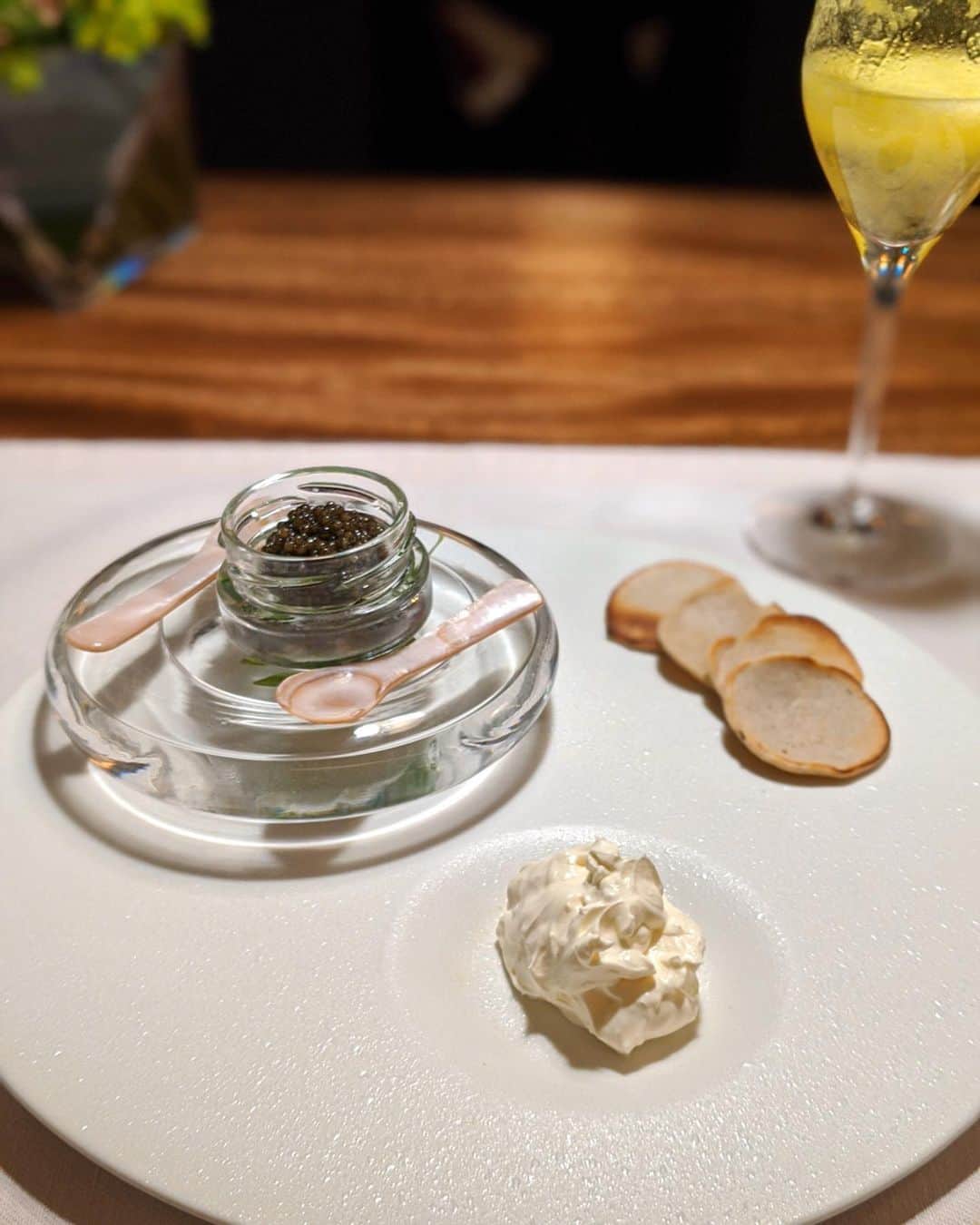 安岡あゆみさんのインスタグラム写真 - (安岡あゆみInstagram)「. Appia🇮🇹 相変わらず何を食べても美味しい…💕 前菜が好きでつい食べ過ぎちゃう🙂 . . #appia #ayumi_y_gourmet #アッピア #イタリアン #西麻布 #西麻布グルメ #西麻布イタリアン」2月9日 10時00分 - ayumi_yasuoka