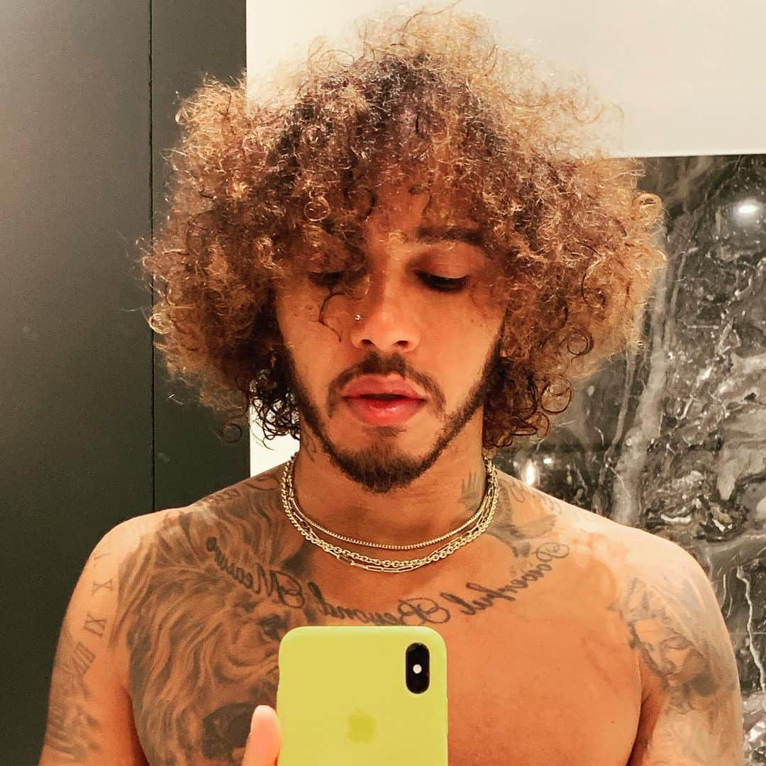 ルイス・ハミルトンさんのインスタグラム写真 - (ルイス・ハミルトンInstagram)「Caveman ting👹」2月9日 1時36分 - lewishamilton