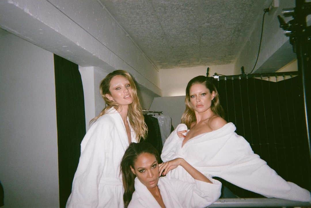 ドウツェン・クロースさんのインスタグラム写真 - (ドウツェン・クロースInstagram)「Backstage with my favs ♥️」2月9日 2時09分 - doutzen