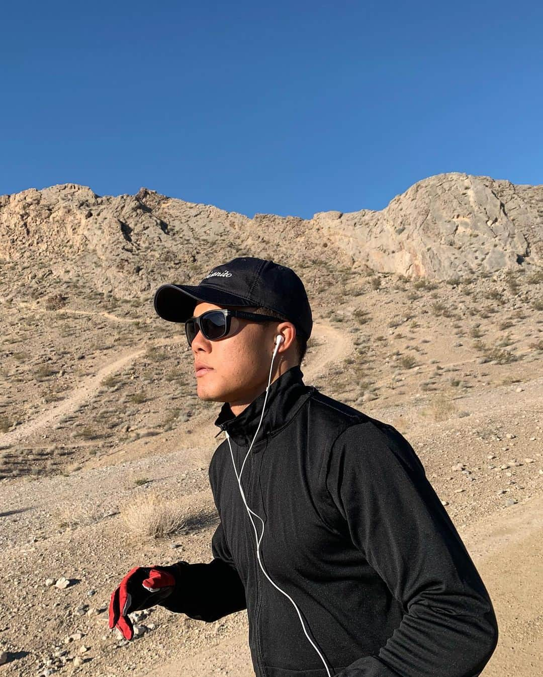 亀田和毅さんのインスタグラム写真 - (亀田和毅Instagram)「Gracias a dios terminando fuerte en esta semana. ahora a descansar! Que tengan excelente fin se semana 😀  #montaña #corrida # Mexicanito #tomoki」2月9日 2時43分 - tomokikameda