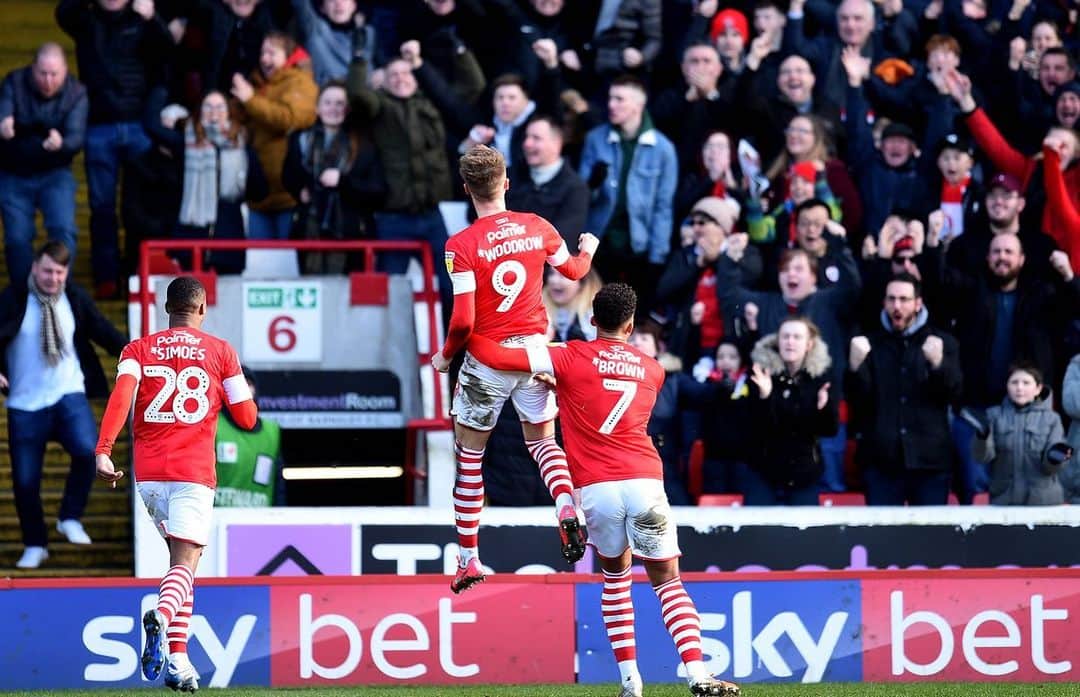 コーリー・ウッドローのインスタグラム：「Tough Yorkshire derby today, take a point and move onto Tuesday 🔴⚪️」