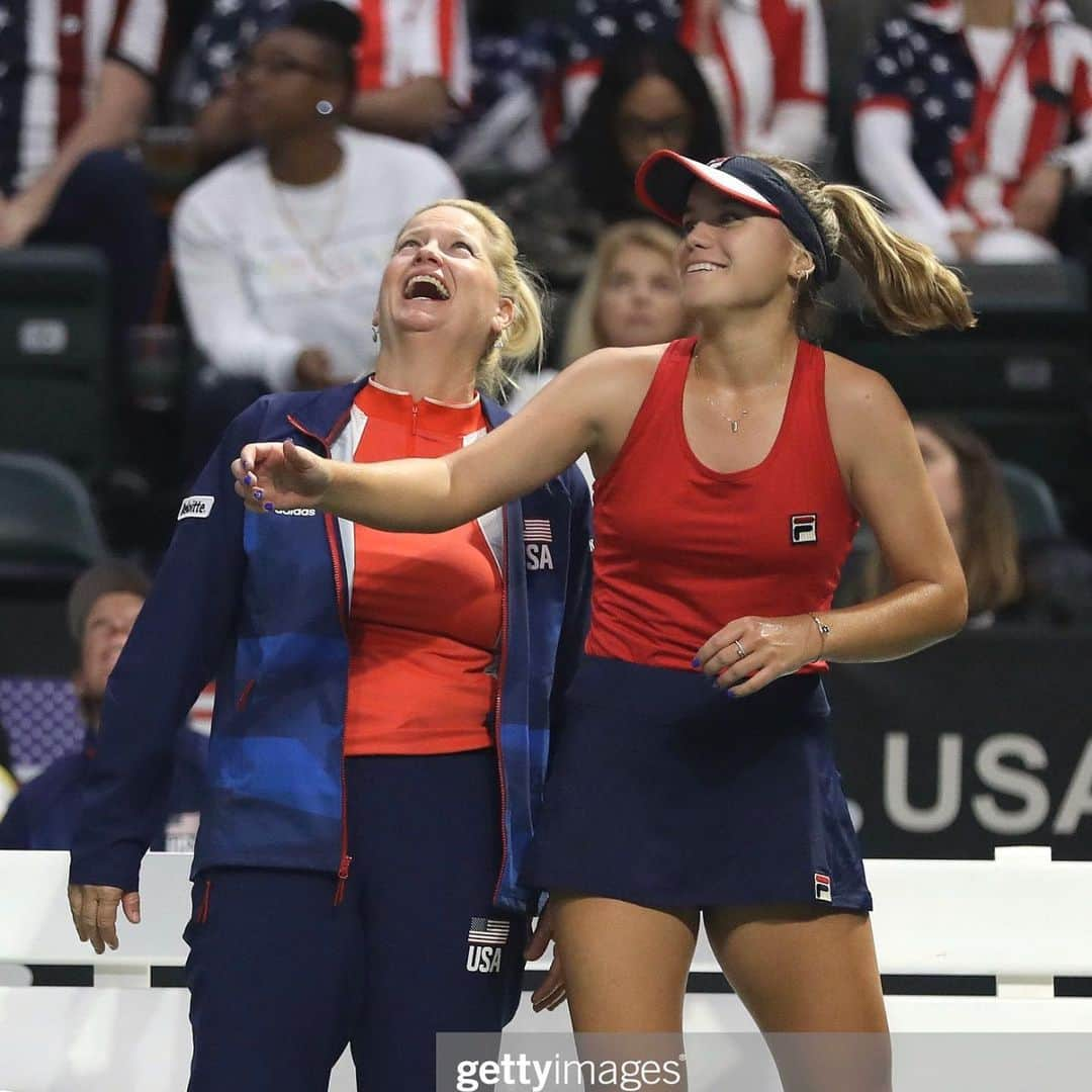 ソフィア・ケニンさんのインスタグラム写真 - (ソフィア・ケニンInstagram)「Keeping it rolling 🇺🇸 vs. 🇱🇻 #FEDCUP Btw Kathy my challenge was finally correct 🙄😃」2月9日 3時03分 - sofia.kenin